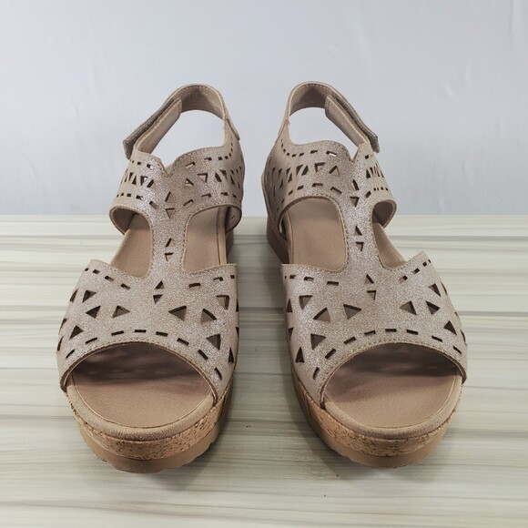 Earth Buran Rosa 8.5 Ecru Leather Wedge Sandal T Strap Ankle Cork Cut Out - Picture 2 of 13